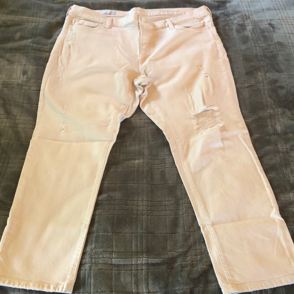 Gap Girlfriend Distressed Pink Crop Jean